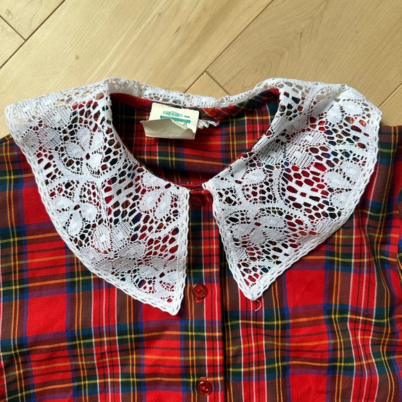 Vintage Shirt with Lace Collar - Picture 3 of 5